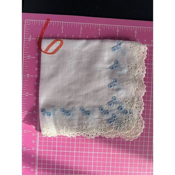 Vintage Handkerchiefs  - Picture 4 of 8